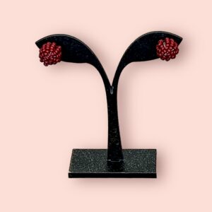Aretes de Bolitas Rojas Hechos a Mano