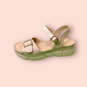 Sandalias Doradas de Plataforma con Hebilla y Correa