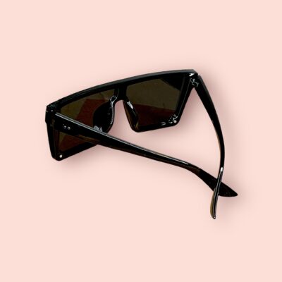 Gafas de Sol Modernas con Lentes Espejadas