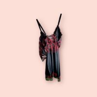Camisón de Encaje con Detalles en Rojo y Negro - Imagen 2